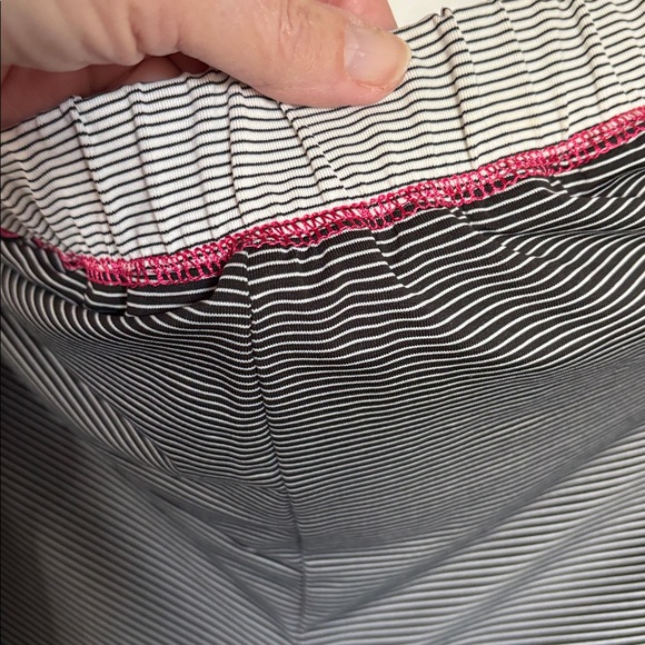 Liz Claiborne Charcoal and Pink Lounge Set - Picture 7 of 9